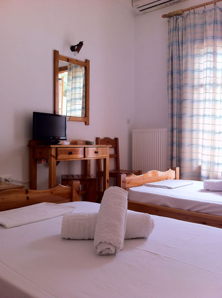 Reggis Apartments Dassia  Buitenkant foto